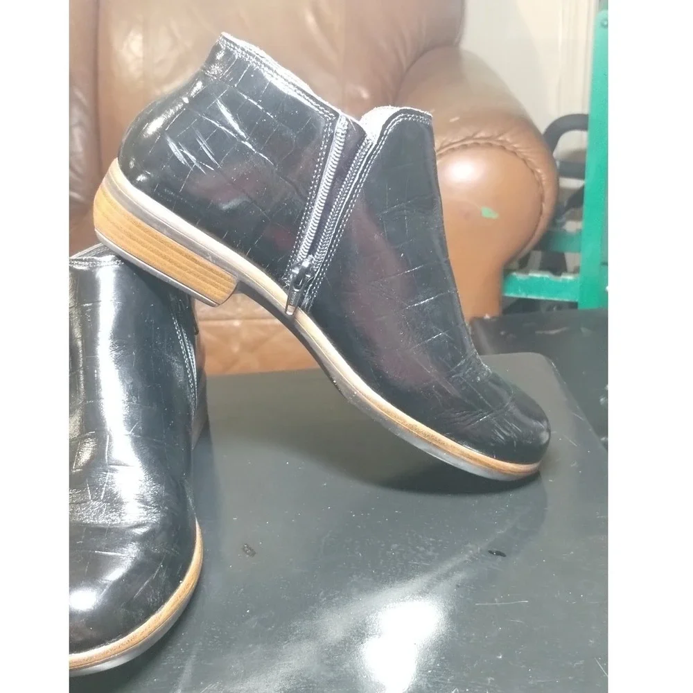 Naot Black Croc Embossed Leather Dual Zip Ankle Boots Round Toe Low Heel